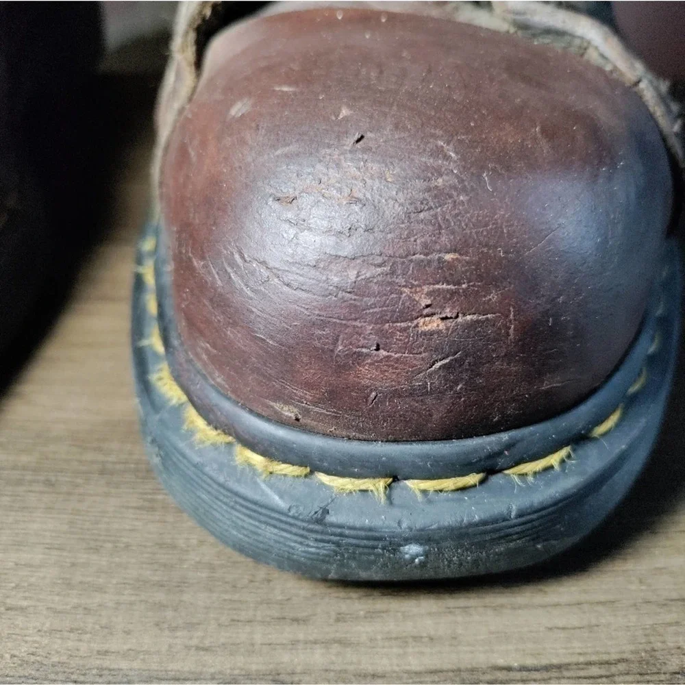 Dr Martens Industrial brown leather safety toe work boots size 9 mens/10 womans